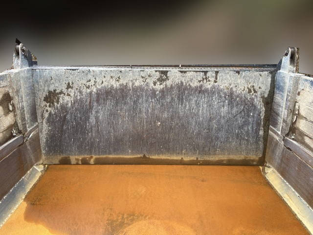 日野プロフィア深ダンプ（土砂禁ダンプ）大型（10t）[写真10]