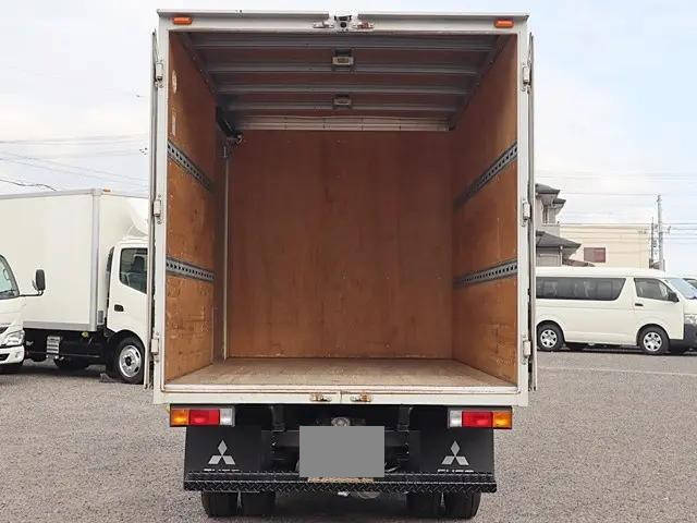 三菱ふそうキャンターアルミバン小型（2t・3t）[写真10]
