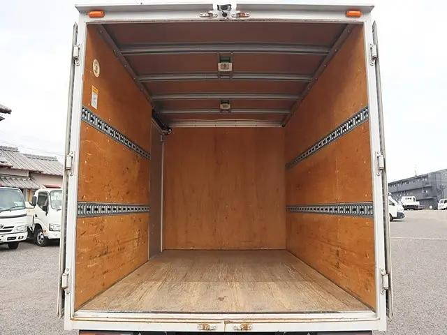 三菱ふそうキャンターアルミバン小型（2t・3t）[写真11]