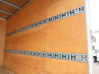 三菱ふそうキャンターアルミバン小型（2t・3t）[写真13]