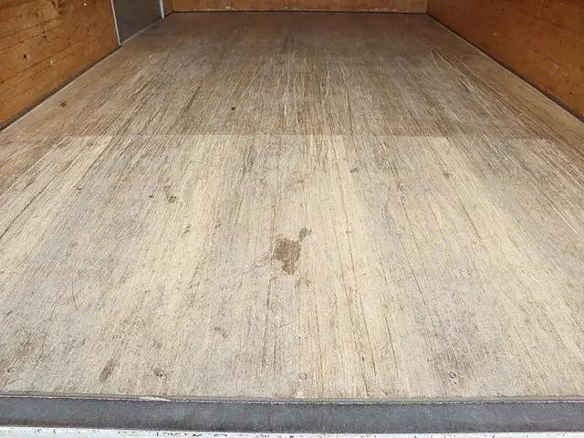 三菱ふそうキャンターアルミバン小型（2t・3t）[写真14]