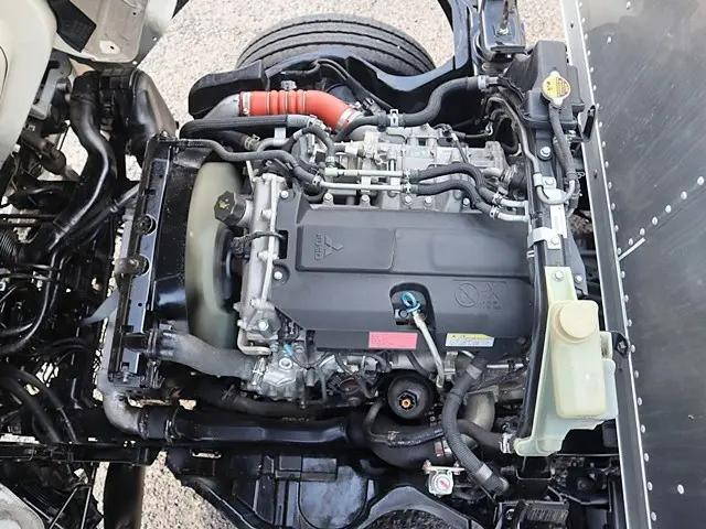 三菱ふそうキャンターアルミバン小型（2t・3t）[写真18]