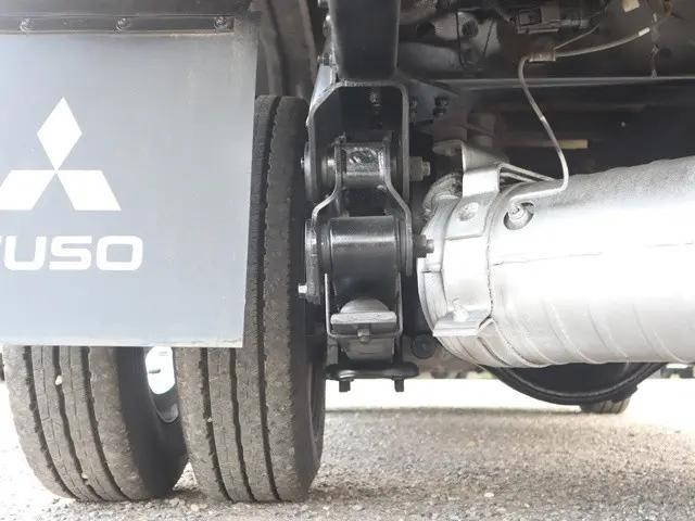 三菱ふそうキャンターアルミバン小型（2t・3t）[写真27]