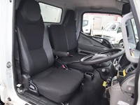 三菱ふそうキャンターアルミバン小型（2t・3t）[写真32]