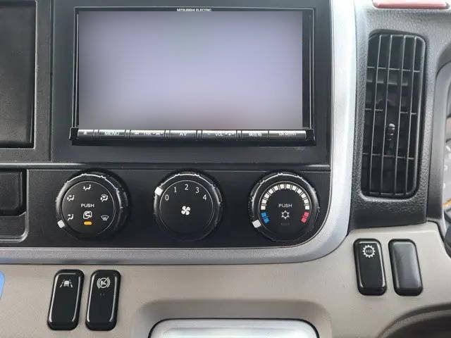 三菱ふそうキャンターアルミバン小型（2t・3t）[写真36]