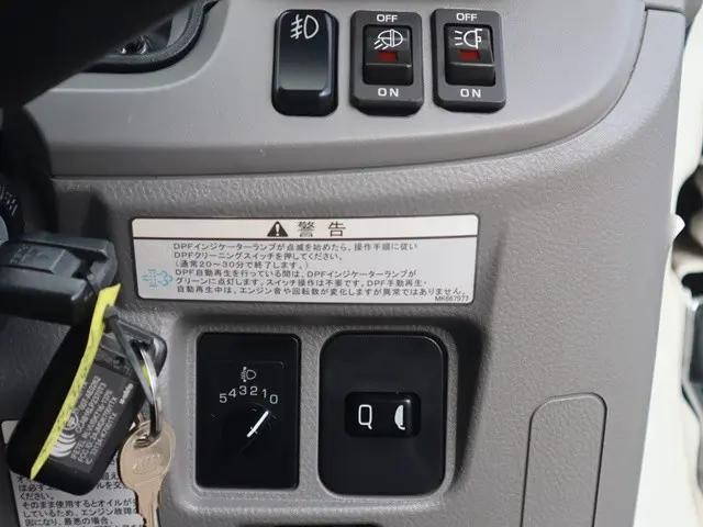 三菱ふそうキャンターアルミバン小型（2t・3t）[写真38]