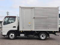 三菱ふそうキャンターアルミバン小型（2t・3t）[写真09]