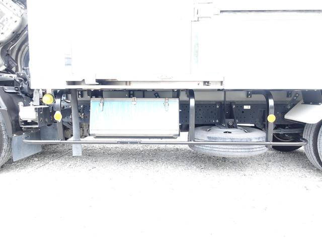 いすゞエルフ冷凍車（冷蔵車）小型（2t・3t）[写真17]