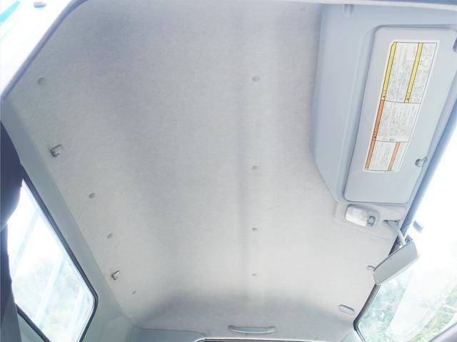 三菱ふそうキャンター平ボディ小型（2t・3t）[写真18]