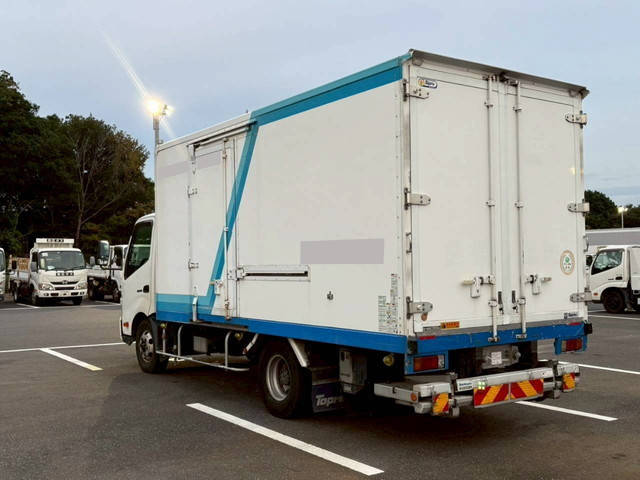 日野デュトロ冷凍車（冷蔵車）小型（2t・3t）[写真04]