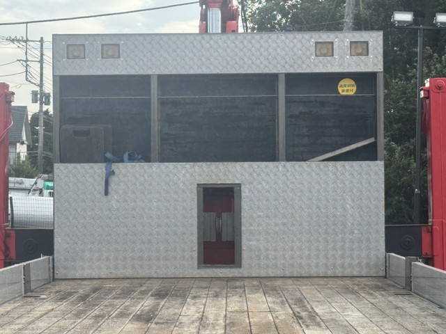 いすゞギガセルフクレーン4段大型（10t）[写真17]