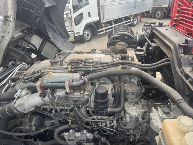 いすゞギガセルフクレーン4段大型（10t）[写真31]