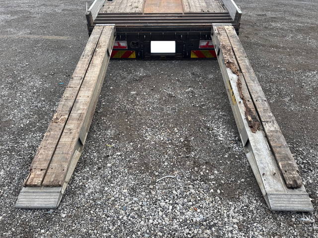 いすゞギガセルフクレーン4段大型（10t）[写真05]