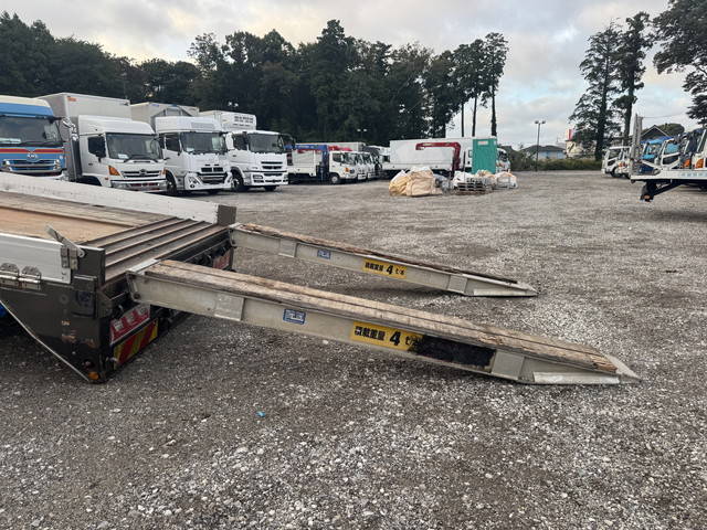 いすゞギガセルフクレーン4段大型（10t）[写真06]