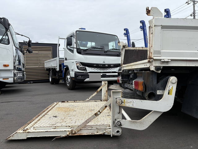 日野デュトロダブルキャブ（Wキャブ）小型（2t・3t）[写真11]