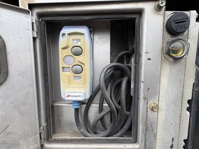 日野デュトロダブルキャブ（Wキャブ）小型（2t・3t）[写真14]