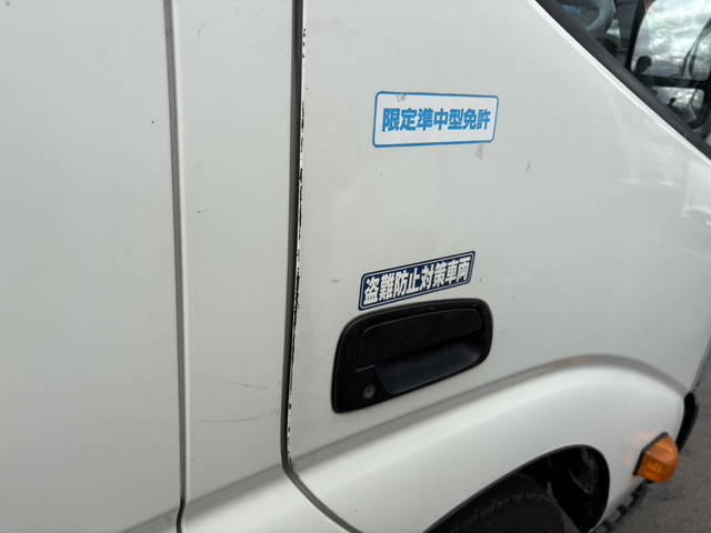 日野デュトロダブルキャブ（Wキャブ）小型（2t・3t）[写真21]