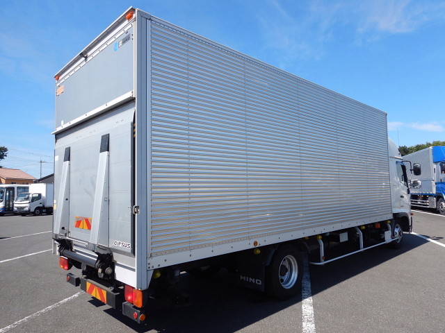 日野レンジャーアルミバン中型（4t）[写真02]