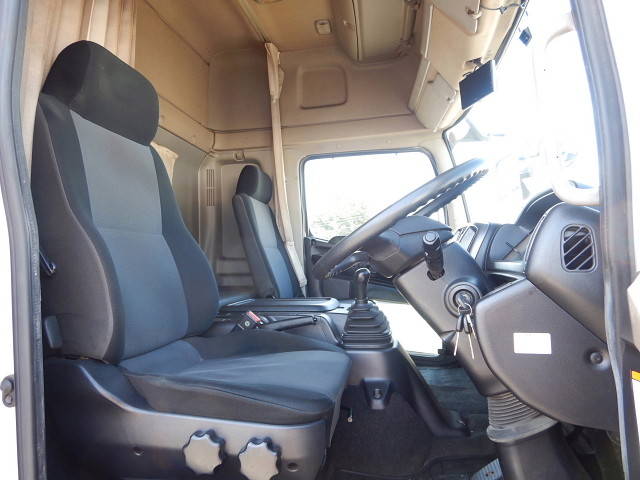 日野レンジャーアルミバン中型（4t）[写真20]