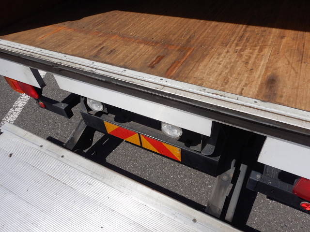 日野レンジャーアルミバン中型（4t）[写真37]