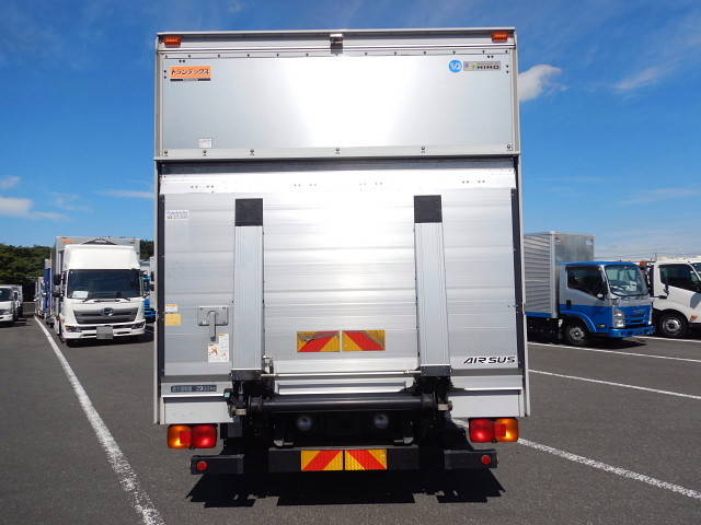 日野レンジャーアルミバン中型（4t）[写真05]