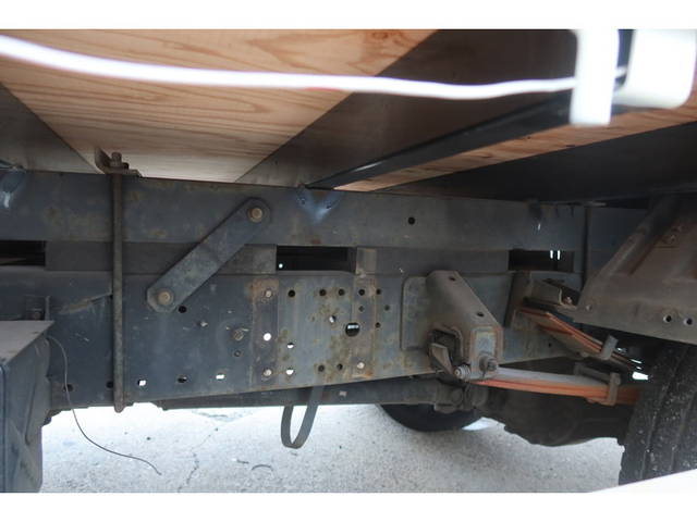 三菱ふそうキャンタークレーン4段小型（2t・3t）[写真18]