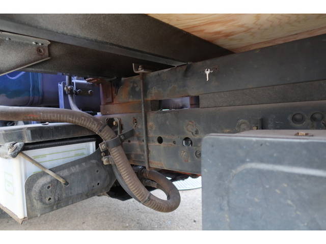 三菱ふそうキャンタークレーン4段小型（2t・3t）[写真19]