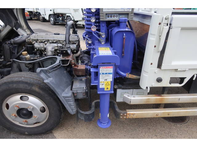 三菱ふそうキャンタークレーン4段小型（2t・3t）[写真28]