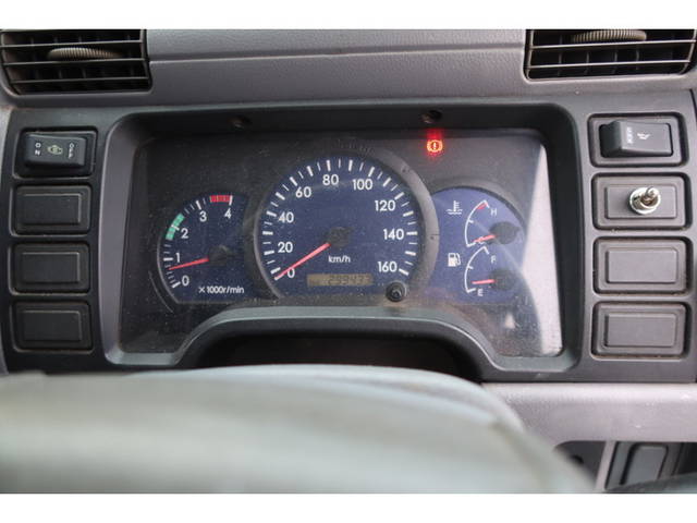 三菱ふそうキャンタークレーン4段小型（2t・3t）[写真34]