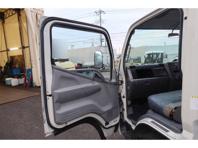 三菱ふそうキャンタークレーン4段小型（2t・3t）[写真37]