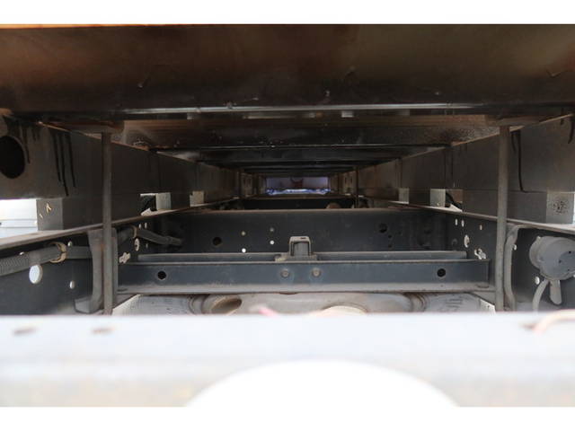 三菱ふそうキャンタークレーン4段小型（2t・3t）[写真09]