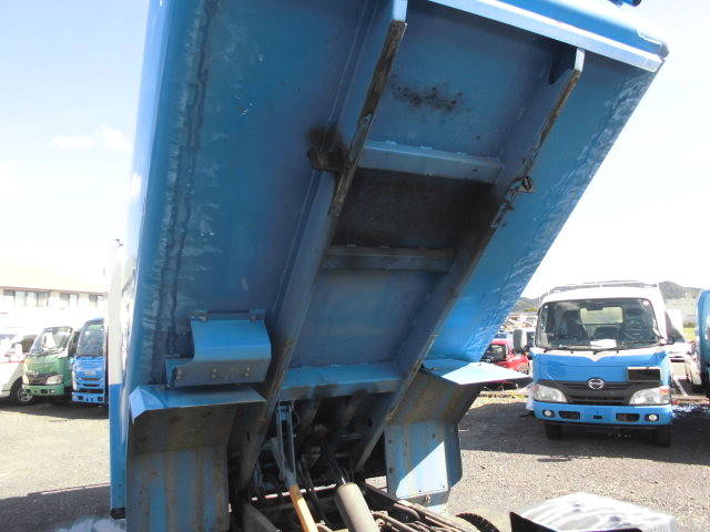 日野デュトロパッカー車（塵芥車）小型（2t・3t）[写真10]