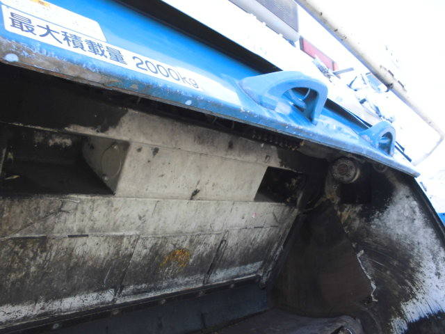 日野デュトロパッカー車（塵芥車）小型（2t・3t）[写真05]