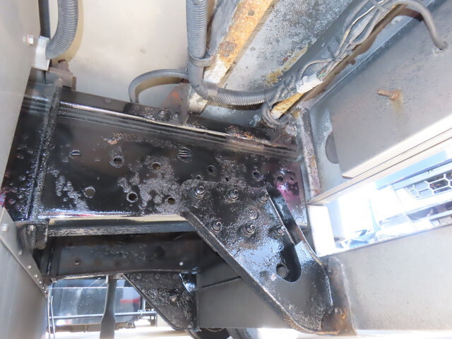 いすゞギガ冷蔵冷凍ウイング大型（10t）[写真12]