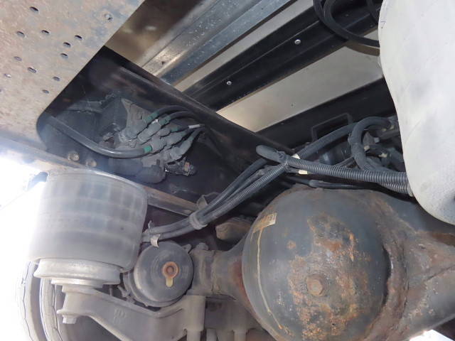 いすゞギガ冷蔵冷凍ウイング大型（10t）[写真13]