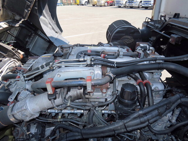 いすゞギガ冷蔵冷凍ウイング大型（10t）[写真17]