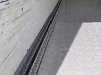 いすゞギガ冷蔵冷凍ウイング大型（10t）[写真30]