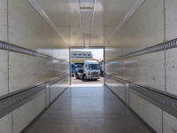 いすゞギガ冷蔵冷凍ウイング大型（10t）[写真32]