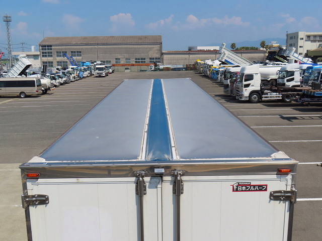 いすゞギガ冷蔵冷凍ウイング大型（10t）[写真07]