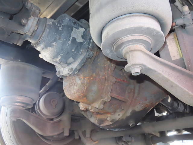 いすゞギガ冷蔵冷凍ウイング大型（10t）[写真09]