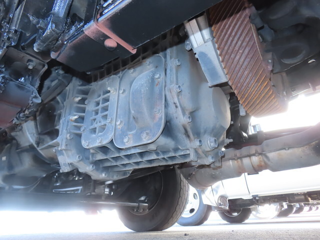 いすゞギガ冷蔵冷凍ウイング大型（10t）[写真09]