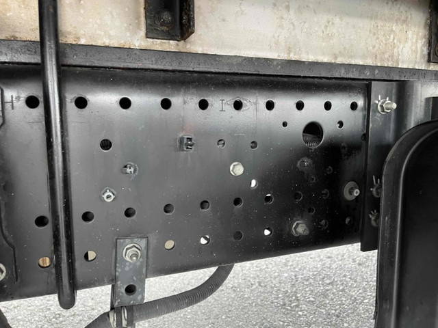 いすゞフォワードアルミウイング中型（4t）[写真30]