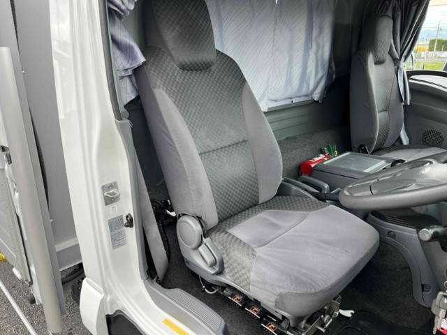 いすゞフォワードアルミウイング中型（4t）[写真31]