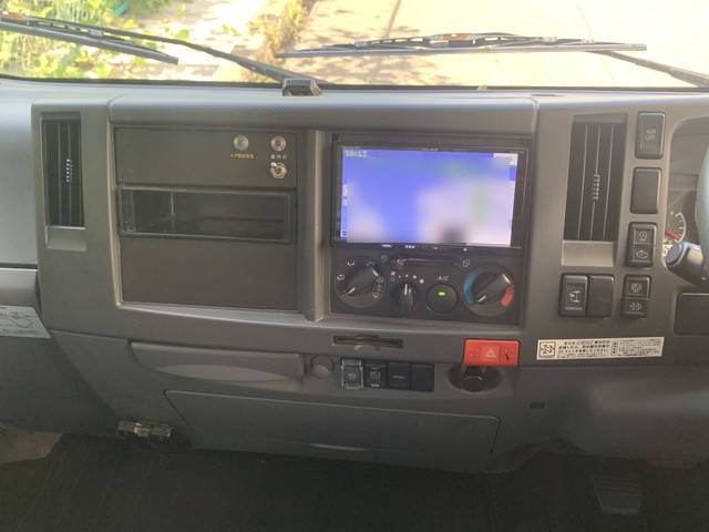 いすゞエルフ保冷バン小型（2t・3t）[写真18]