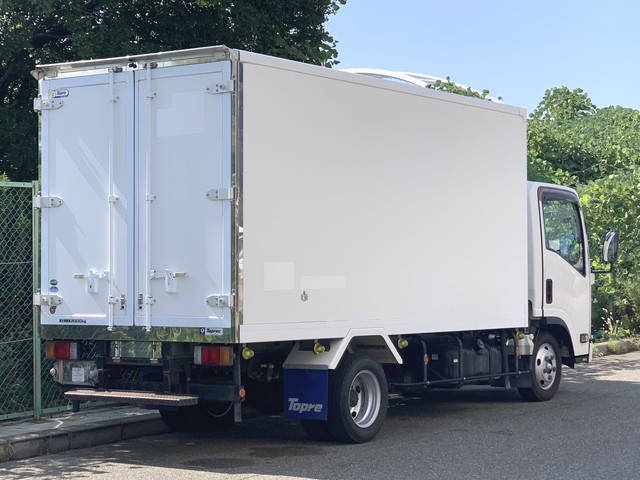 いすゞエルフ保冷バン小型（2t・3t）[写真02]