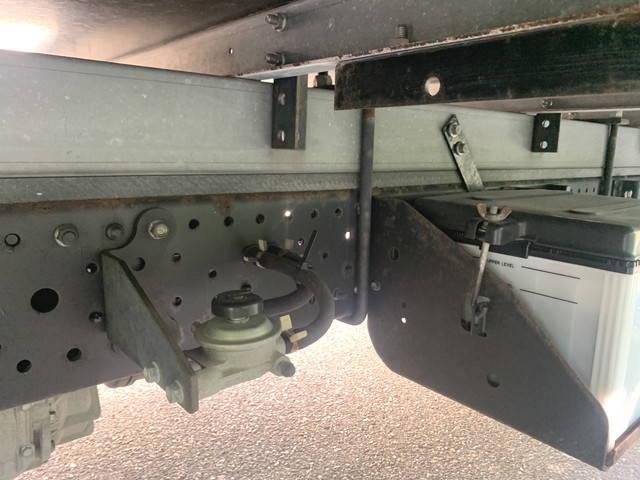 いすゞエルフ保冷バン小型（2t・3t）[写真29]