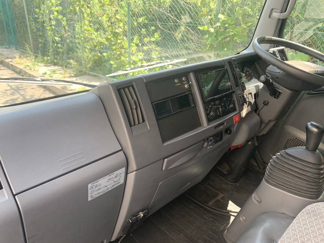 いすゞエルフ保冷バン小型（2t・3t）[写真33]