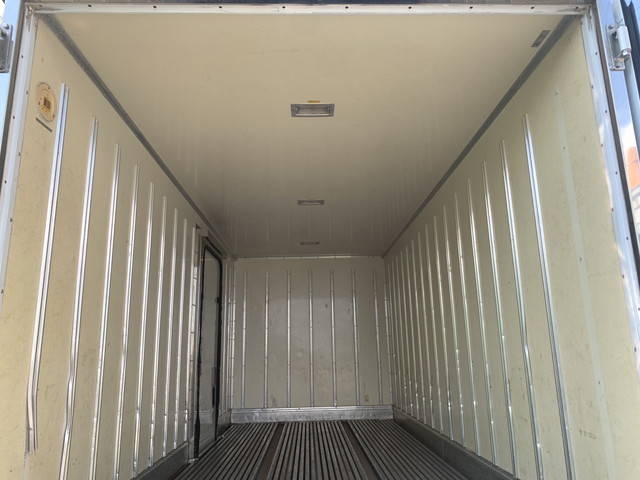 いすゞエルフ保冷バン小型（2t・3t）[写真09]