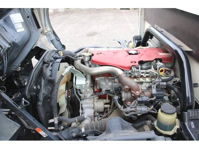 日野デュトロ平ボディ小型（2t・3t）[写真10]