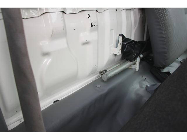 日野デュトロ平ボディ小型（2t・3t）[写真33]